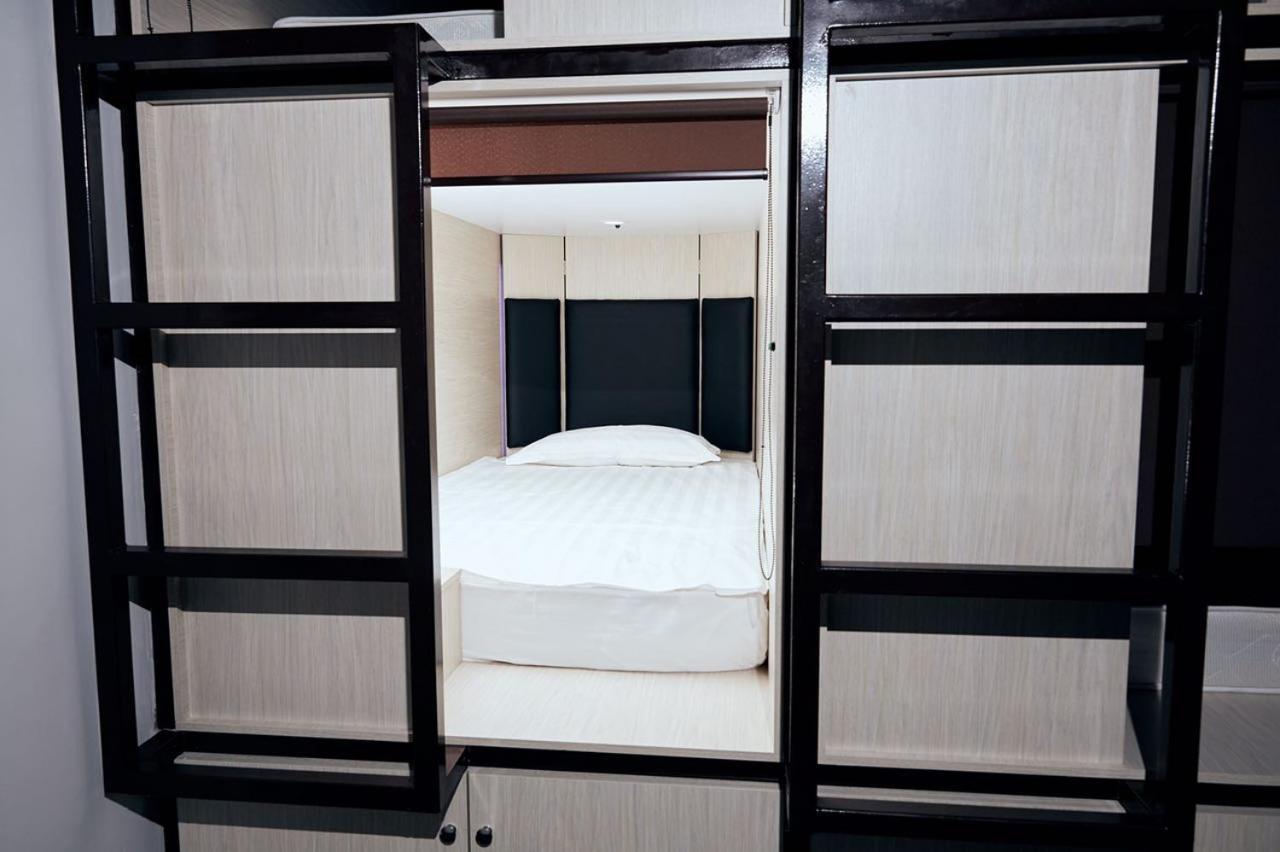 Hotel Kapsula Astana Ngoại thất bức ảnh